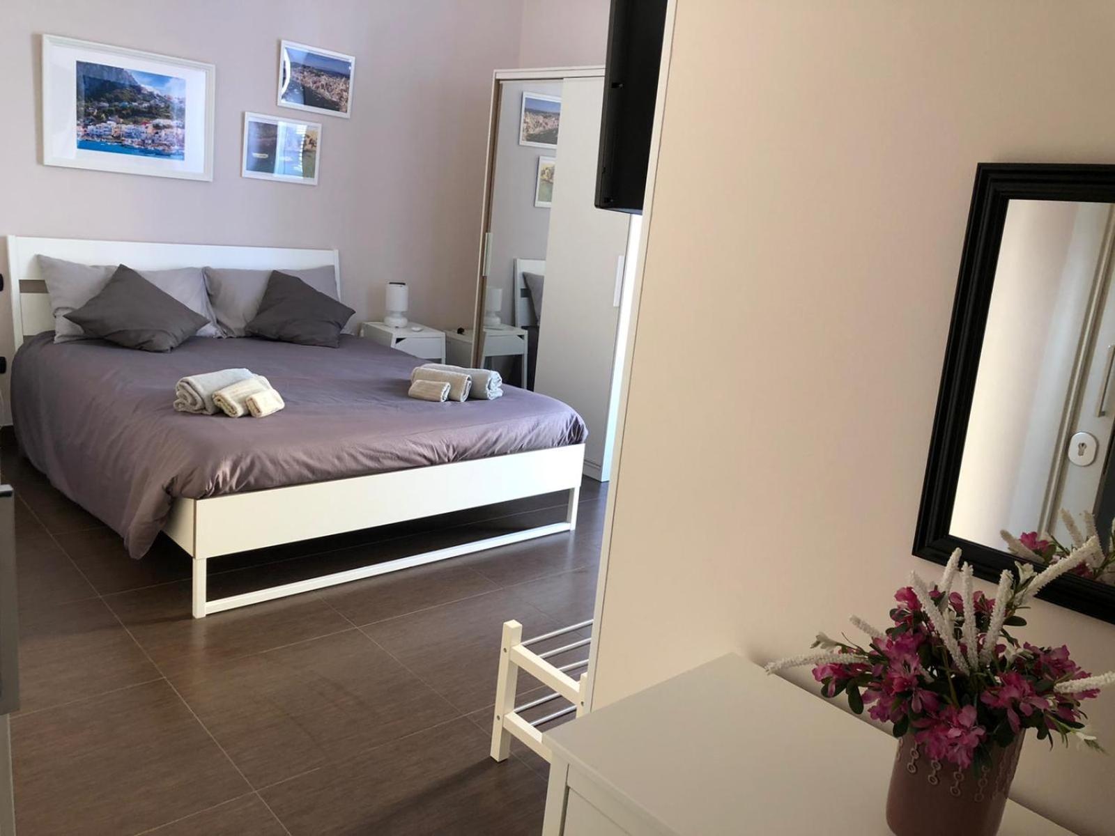Le Suites Maor Gaeta Bilik gambar